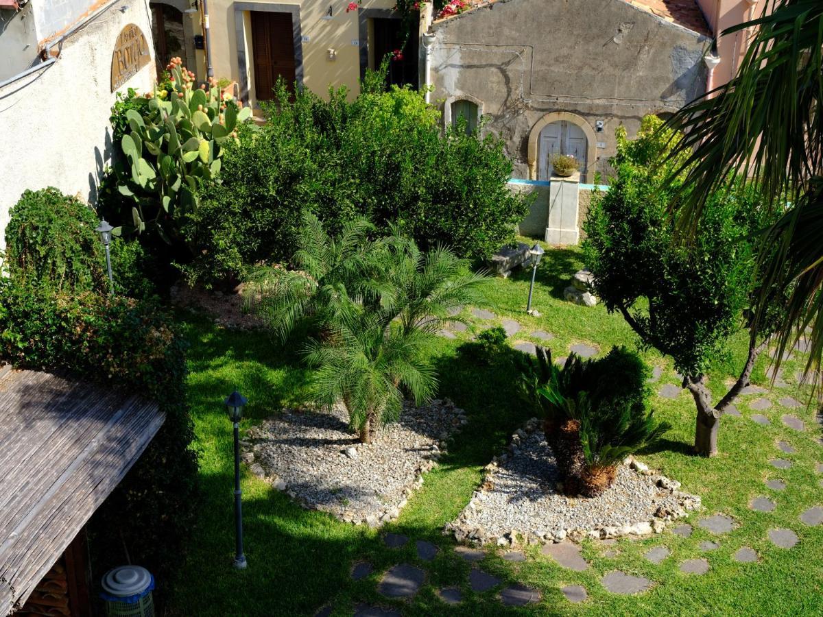 Bed and Breakfast L'Antico Borgo Milazzo Exterior foto