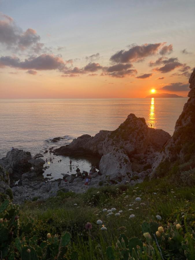 Bed and Breakfast L'Antico Borgo Milazzo Exterior foto