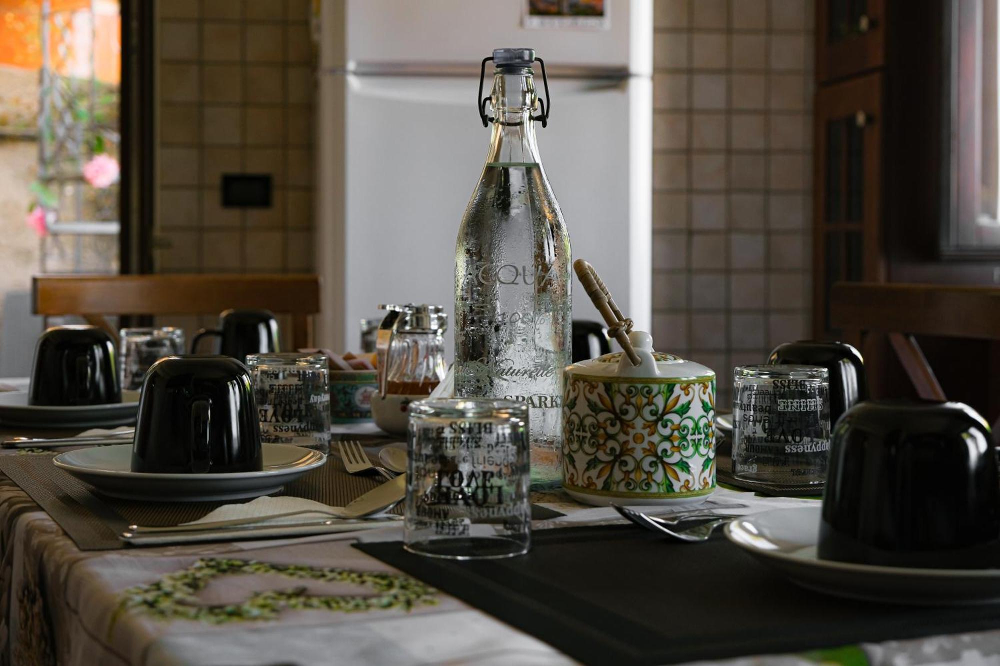 Bed and Breakfast L'Antico Borgo Milazzo Exterior foto