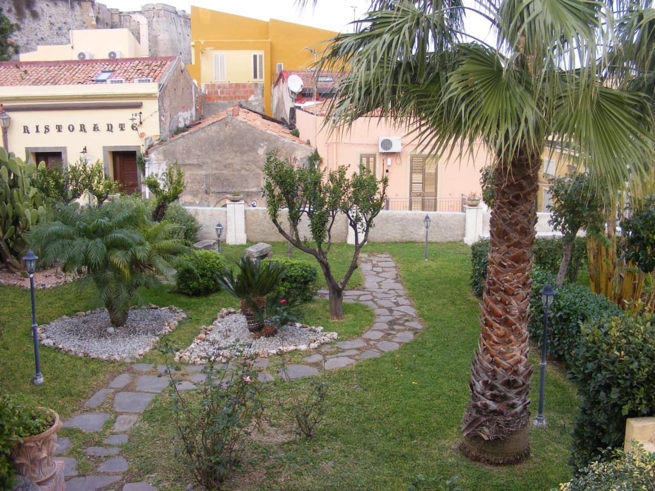 Bed and Breakfast L'Antico Borgo Milazzo Exterior foto